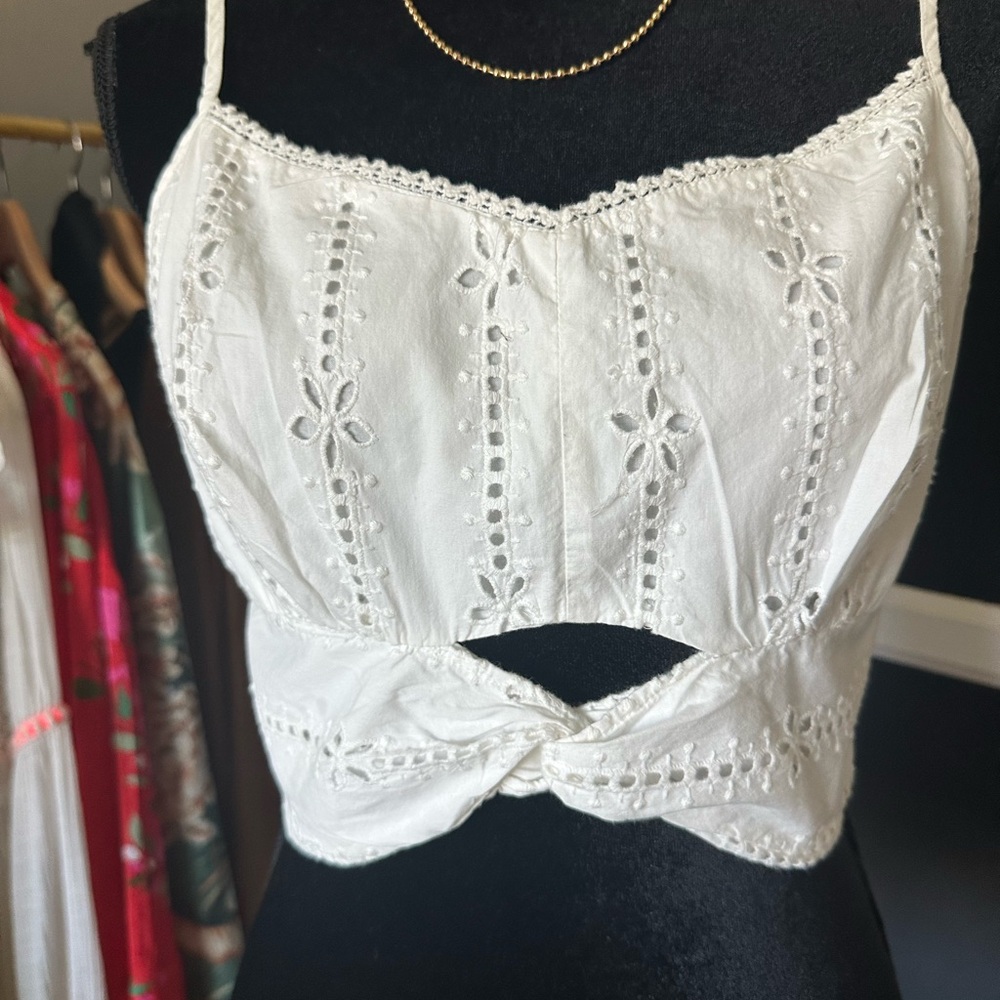 FOREVER 21 Eyelet Crop Top